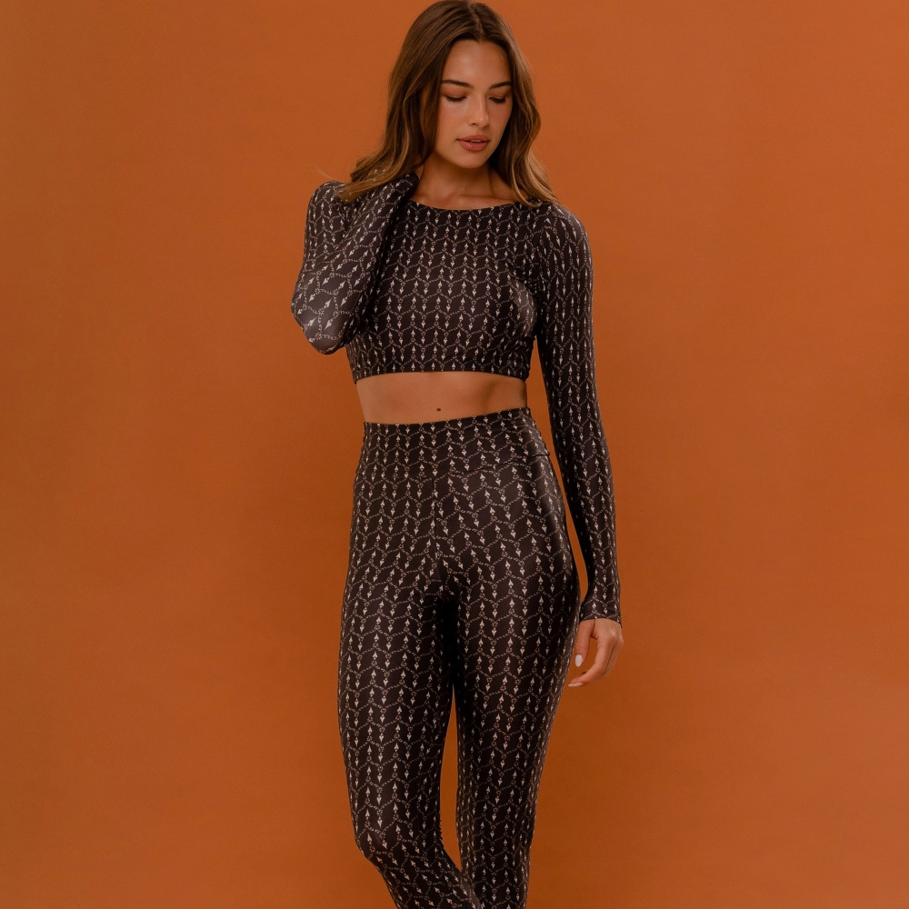 Top cropped manga longa Little Hearts