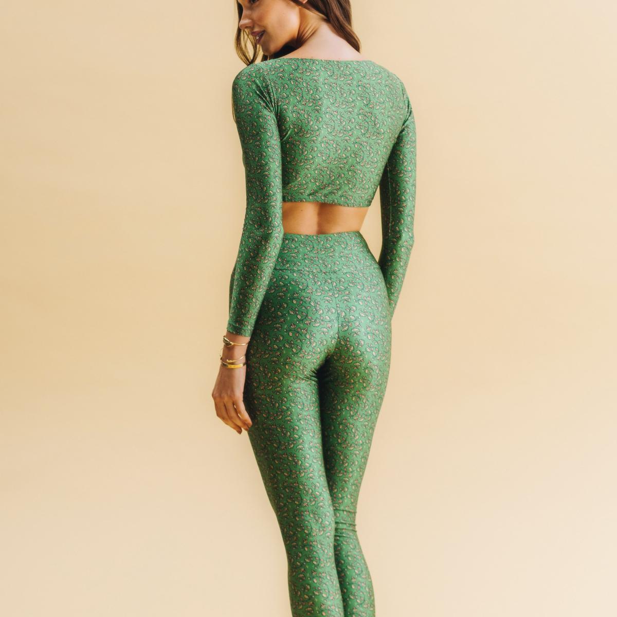 Top cropped manga longa Garden Green