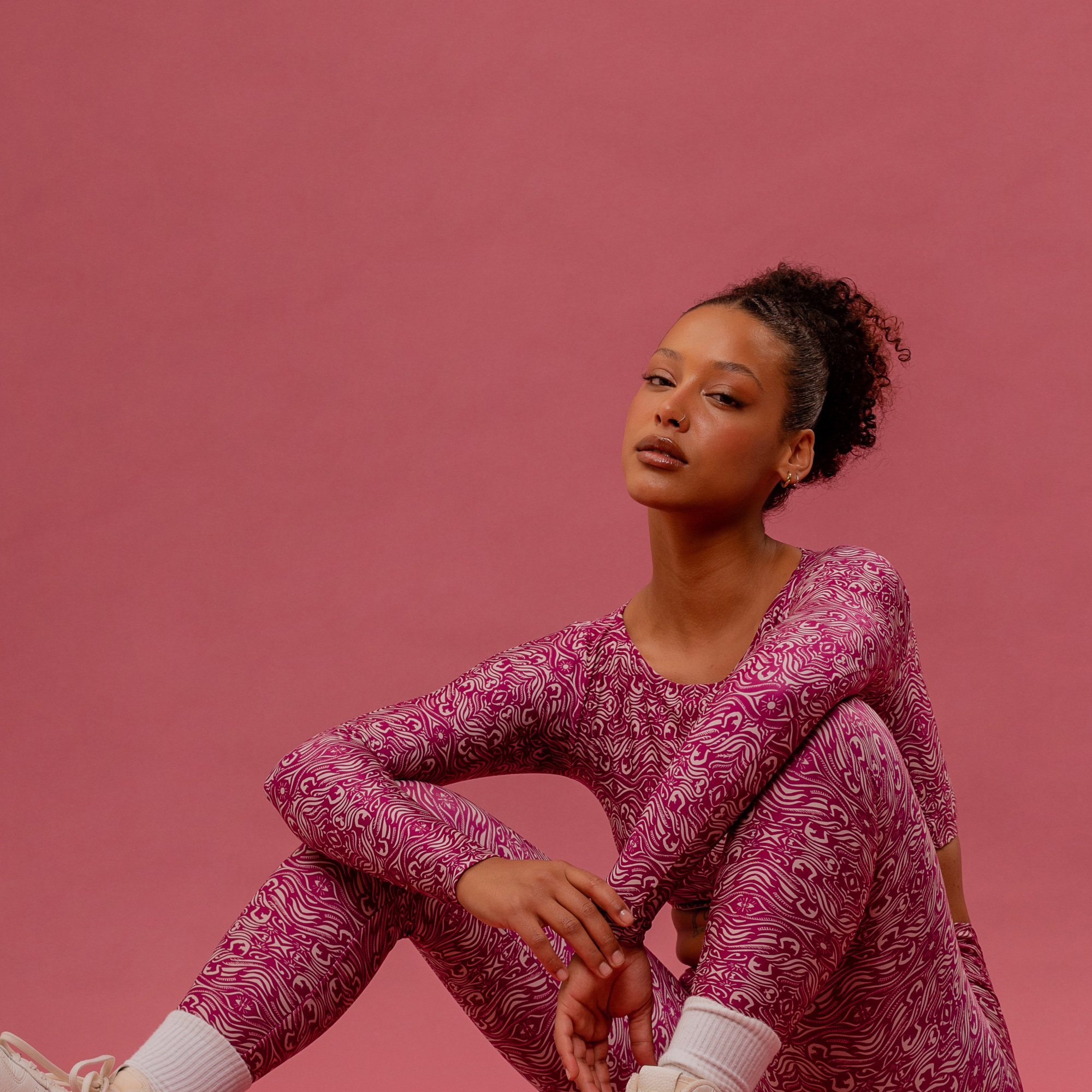 Top cropped manga longa Samadhi Rosa Top cropped manga longa Samadhi Rosa